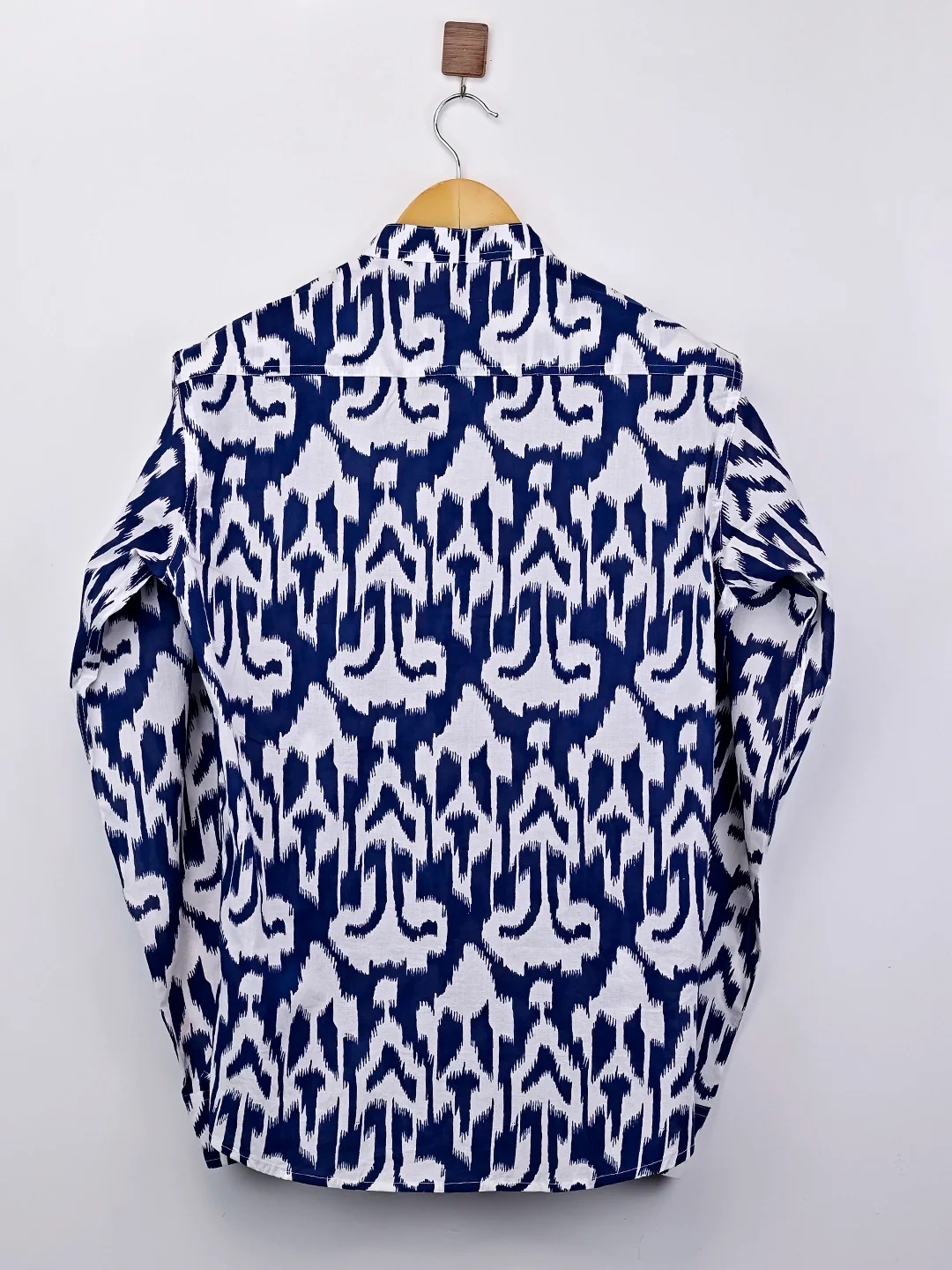Navy Blue Abstract Printed Short Kurta - Image 3