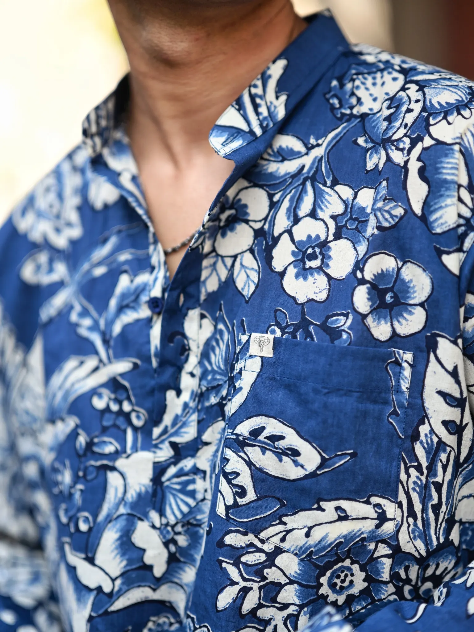Navy Blue White Floral Printed Short Kurta - Image 2