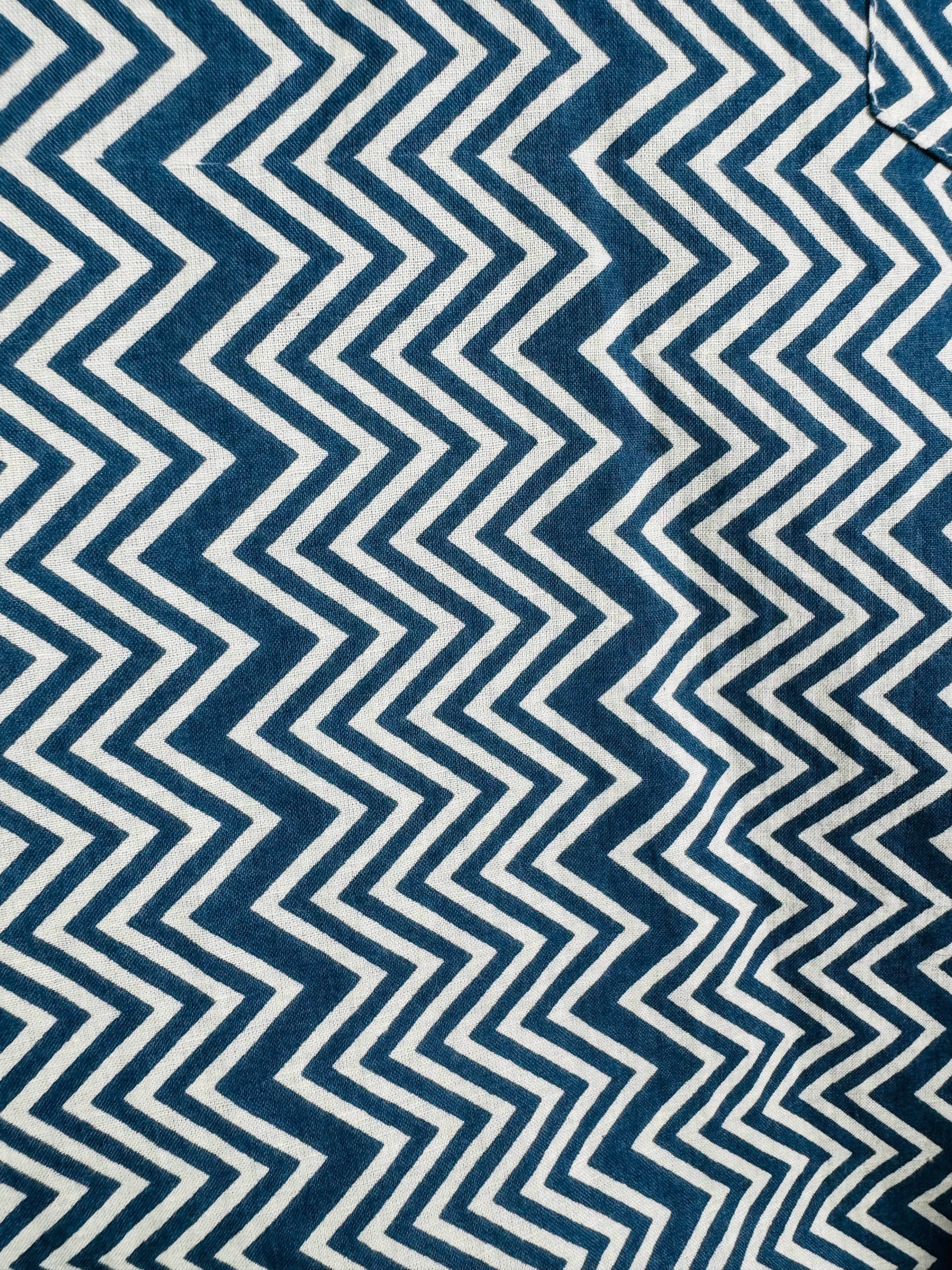 Pine Green ZigZag Short Kurta - Image 3